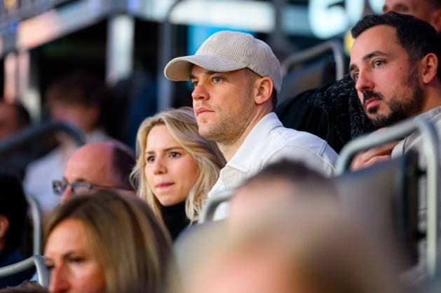 Muenchen, Deutschland 05.November: Handball DHB - Tag des Handballs - Deutschland - Aegypten Manuel Neuer (FC Bayern) zu Besuch mit seiner verlobten Anika Bissel Muenchen Olympiahalle Bayern Deutschland