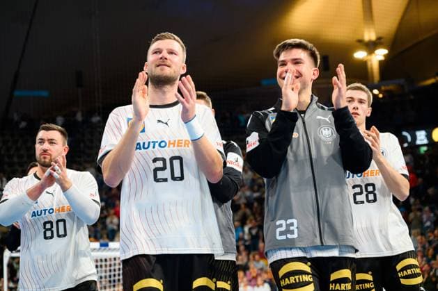 Muenchen, Deutschland 05.November: Handball DHB - Tag des Handballs - Deutschland - Aegypten Philipp Weber (Deutschland), Renars Uscins (Deutschland) Muenchen Olympiahalle Bayern Deutschland