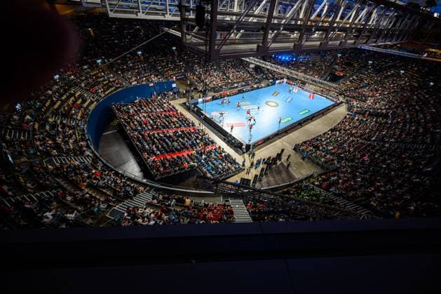 Muenchen, Deutschland 05.November: Handball DHB - Tag des Handballs - Deutschland - Aegypten Übersicht Olympiahalle, Arena, Fankurve Fans Fanblock Featurebild Muenchen Olympiahalle Bayern Deutschland
