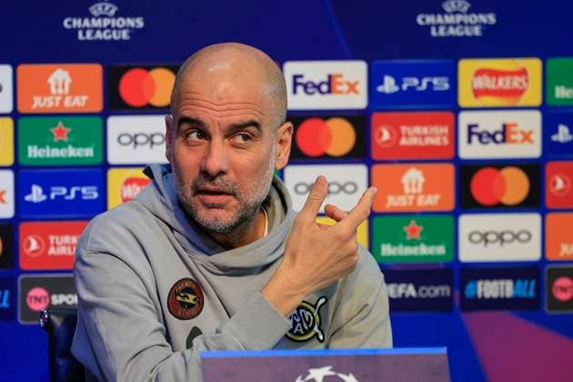 Sport Bilder des Tages press conference, PK, Pressekonferenz - UEFA Champions League Manchester City vs Young Boys Pep Guardiola answering questions during the Press Conference - UEFA Champions League Manchester City vs Young Boys at the Joie Stadium, Manchester, United Kingdom, 6th November 2023 (Photo by Conor Molloy News Images) Manchester Joie Stadium Manchester United, ManU Kingdom Copyright: xConorxMolloy NewsxImagesx