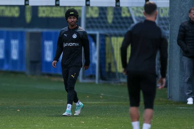 06.11.2023, Fussball, Saison 2023 2024, UCL, UEFA Champions League, Gruppenphase, 4. Spieltag, Abschlusstraining Borussia Dortmund, Donyell Malen (Borussia Dortmund), Dortmund Signal Iduna Park NRW Deutschland xRHR-FOTO DEx Copyright: DennisxEwert RHR-FOTOx RHR-FOTO DE