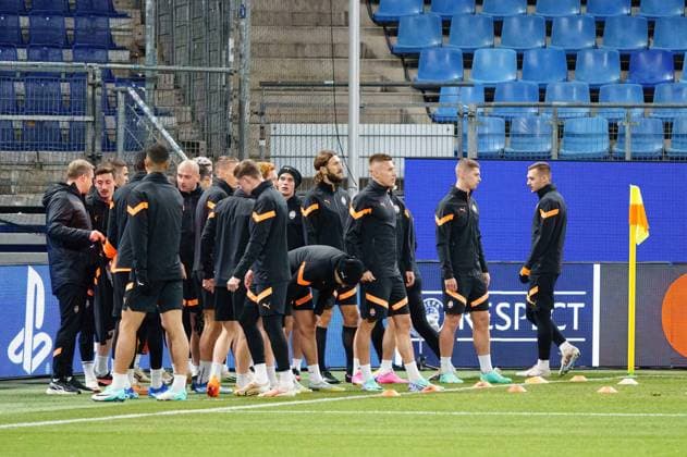 Schachtar Donezk bei Abschlusstraining im Volkparkstadion GER, Training Schachtar Donezk, Fussball, Champions League, Saison 2023 2024, 06.11.2023 GER, Training Schachtar Donezk, Fussball, Champions League, Saison 2023 2024, 06.11.2023 Hamburg Copyright: xEibner-Pressefoto MarcelxvonxFehrnx EP_MFN