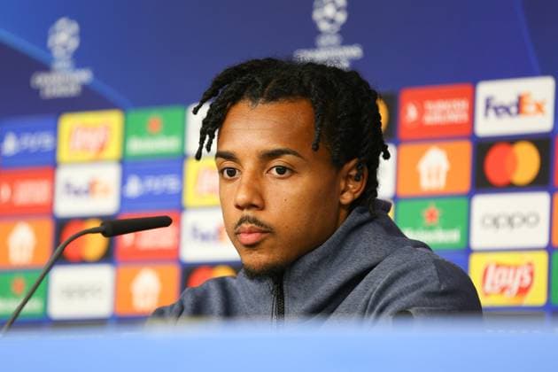 Fußball Herren Saison 2023-2024 UEFA Champions League I 4. Spieltag Pressekonferenz I FC Barcelona, Barca 06.11.2023 Jules Kounde (23, FC Barcelona) im Fokus. Hamburg Volksparkstadion Hamburg Deutschland Copyright: xLobecax xHenningxRohlfsx