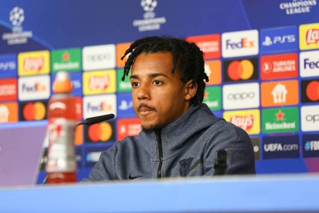 Fußball Herren Saison 2023-2024 UEFA Champions League I 4. Spieltag Pressekonferenz I FC Barcelona, Barca 06.11.2023 Jules Kounde (23, FC Barcelona) im Fokus. Hamburg Volksparkstadion Hamburg Deutschland Copyright: xLobecax xHenningxRohlfsx
