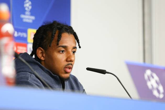 Fußball Herren Saison 2023-2024 UEFA Champions League I 4. Spieltag Pressekonferenz I FC Barcelona, Barca 06.11.2023 Jules Kounde (23, FC Barcelona) spricht. Hamburg Volksparkstadion Hamburg Deutschland Copyright: xLobecax xHenningxRohlfsx