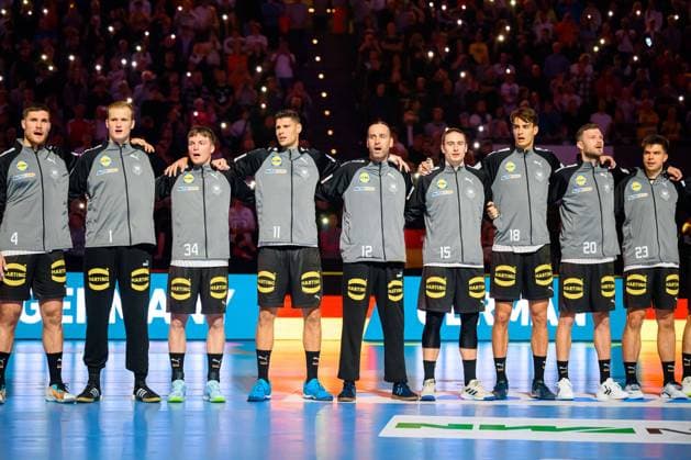 Muenchen, Deutschland 05.November: Handball DHB - Tag des Handballs - Deutschland - Aegypten v.li. Johannes Golla (Deutschland), Torhueter David Späth David Spaeth (Deutschland), Nils Lichtlein (Deutschland), Sebastian Heymann (Deutschland), Torhueter Silvio Heinevetter (Deutschland), Juri Knorr (Deutschland), Julian Köster Koester (Deutschland), Philipp Weber (Deutschland), Renars Uscins (Deutschland) Muenchen Olympiahalle Bayern Deutschland