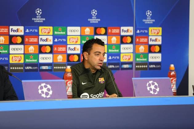 Fußball Herren Saison 2023-2024 UEFA Champions League I 4. Spieltag Pressekonferenz I FC Barcelona, Barca 06.11.2023 Xavi, Xavier Hernandez Creus (FC Barcelona) im Fokus. Hamburg Volksparkstadion Hamburg Deutschland Copyright: xLobecax xHenningxRohlfsx