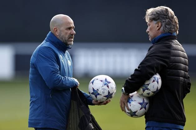 EINDHOVEN - (l-r) PSV Eindhoven coach Peter Bosz, PSV Eindhoven assistant coach Rob Maas during the MD-1 training session prior to the UEFA Champions League group B match against RC Lens at PSV Campus De Herdgang on November 7, 2023 in Eindhoven, Netherlands . ANP MAURICE VAN STEEN UEFA Champions League 2023 24 2023 2024 xVIxANPxSportx xxANPxIVx 483250707 originalFilename: 483250707.jpg