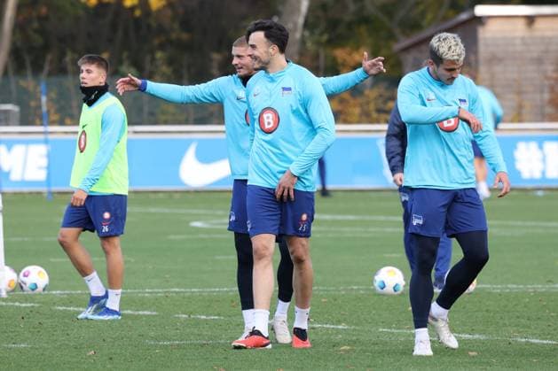 DEU, DFL, 2. FBL Hertha BSC, Training, 07.11.2023, Sportforum, Berlin, DEU, DFL, 2. FBL Hertha BSC, Training, im Bild Marton Dardai (Hertha BSC Berlin 31), Haris Tabakovic (Hertha BSC Berlin 25), Marc-Oliver Kempf (Hertha BSC Berlin 20), Gustav Christensen (Hertha BSC Berlin 26) DFL - regulations prohibit any use of Photographs as image sequences and or quasi-video Foto: Juergen Engler nordphoto GmbH