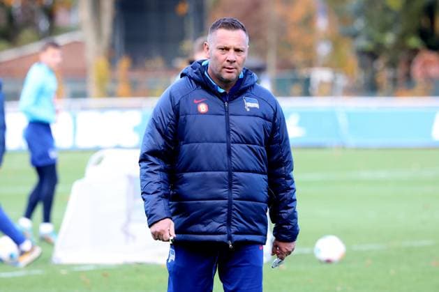 DEU, DFL, 2. FBL Hertha BSC, Training, 07.11.2023, Sportforum, Berlin, DEU, DFL, 2. FBL Hertha BSC, Training, im Bild Cheftrainer Pal Dardai (Hertha BSC Berlin) DFL - regulations prohibit any use of Photographs as image sequences and or quasi-video Foto: Juergen Engler nordphoto GmbH