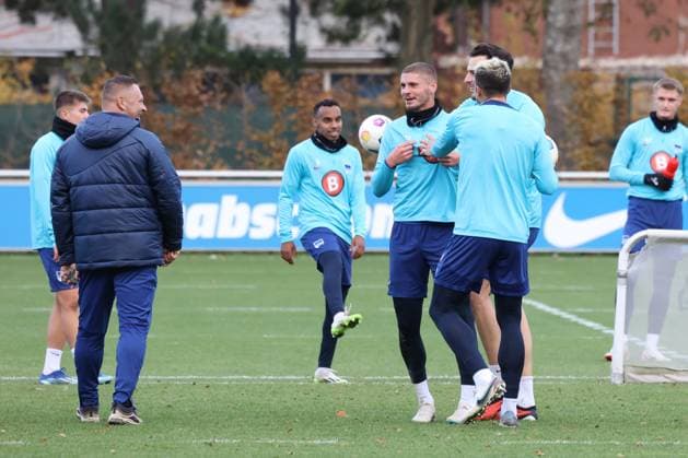 DEU, DFL, 2. FBL Hertha BSC, Training, 07.11.2023, Sportforum, Berlin, DEU, DFL, 2. FBL Hertha BSC, Training, im Bild Cheftrainer Pal Dardai (Hertha BSC Berlin), Marton Dardai (Hertha BSC Berlin 31), Haris Tabakovic (Hertha BSC Berlin 25), Marc-Oliver Kempf (Hertha BSC Berlin 20), Bilal Hussein (Hertha BSC Berlin 8) DFL - regulations prohibit any use of Photographs as image sequences and or quasi-video Foto: Juergen Engler nordphoto GmbH