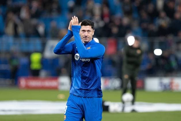 Champions League: FC Shakhtar Donetsk - FC Barcelona, Barca 07.11.2023 Robert Lewandowski (FC Barcelona, 9) beim Aufwaermen Champions League: FC Shakhtar Donetsk - FC Barcelona, Volksparkstadion, Hamburg, 07.11.2023 Copyright: xBEAUTIFULxSPORTS Buriakovx