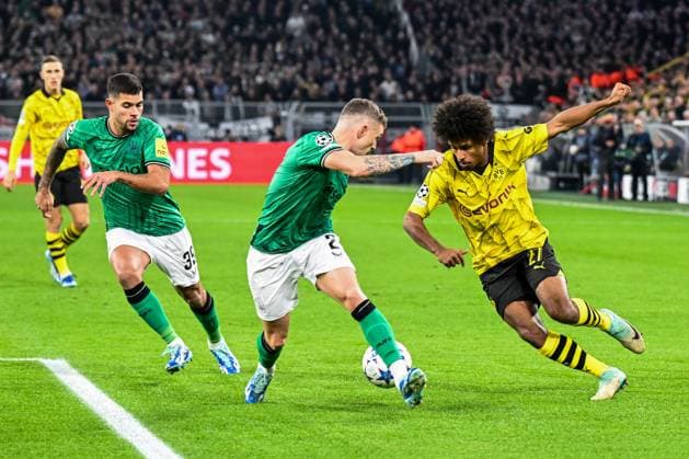 DORTMUND - (l-r) Kieran Trippier of Newcastle United FC, Karim Adeyemi of Borussia Dortmund during the UEFA Champions League match between Borussia Dortmund and Newcastle United FC at Signal Iduna Park on November 7, 2023 in Dortmund, Germany. ANP Hollandse Hoogte UEFA Champions League 2023 24 2023 2024 xVIxANPxSportx xGerritxvanxKeulenxIVx 483265519 originalFilename: 483265519.jpg