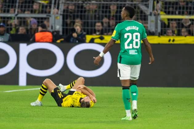UEFA Champions League, Borussia Dortmund - Newcastle United, 7.11.2023 Niclas Fuellkrug (Borussia Dortmund, 14) am Boden. UEFA Champions League, Borussia Dortmund - Newcastle United, Vorrunde 4. Spieltag, am 7.11.2023, Signal Iduna Park, Dortmund UEFA regulations prohibit any use of photographs as image sequences and or quasi-video Copyright: xBEAUTIFULxSPORTS Meuselx