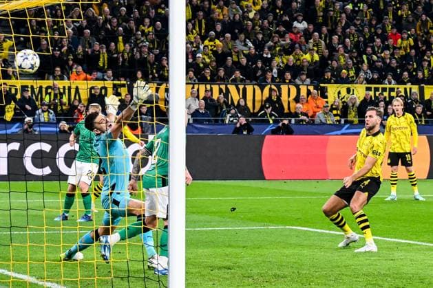 Sport Bilder des Tages DORTMUND - Niclas Fullkrug of Borussia Dortmund scores the 1-0 during the UEFA Champions League match between Borussia Dortmund and Newcastle United FC at Signal Iduna Park on November 7, 2023 in Dortmund, Germany. ANP Hollandse Hoogte UEFA Champions League 2023 24 2023 2024 xVIxANPxSportx xGerritxvanxKeulenxIVx 483267152 originalFilename: 483267152.jpg
