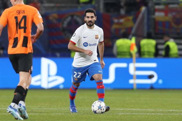 07.11.2023, xtgx, Fussball, UEFA Champions League, Schachtar Donezk - FC Barcelona, Barca emspor, v.l. Ilkay Guendogan (GoÂ¼ndogan, Barcelona, 22) am Ball, plays the ball (DFL DFB REGULATIONS PROHIBIT ANY USE OF PHOTOGRAPHS as IMAGE SEQUENCES and or QUASI-VIDEO) Hamburg