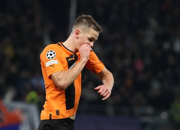 1-0 jubler Artur Rudko (FC Shakhtar Donetsk) Fussball, UEFA Champions League, Gruppenphase, Saison 2023-2024, Herren, UCL, Men, Volksparkstadion, FC Shakhtar Schachtar Donezk (UKR) gegen FC Barcelona, Barca