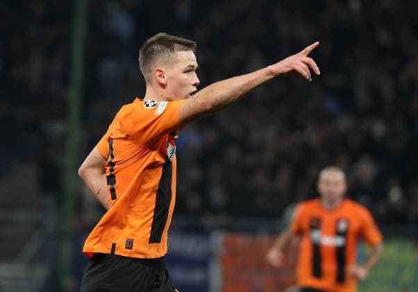 1-0 jubler Artur Rudko (FC Shakhtar Donetsk) Fussball, UEFA Champions League, Gruppenphase, Saison 2023-2024, Herren, UCL, Men, Volksparkstadion, FC Shakhtar Schachtar Donezk (UKR) gegen FC Barcelona, Barca