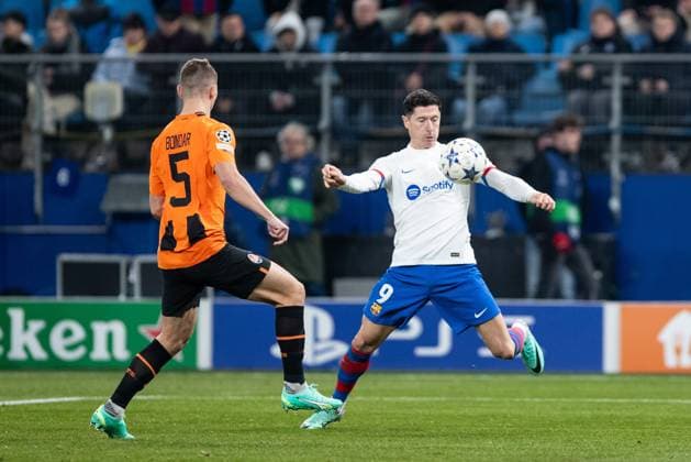 Champions League: FC Shakhtar Donetsk - FC Barcelona, Barca 07.11.2023 Robert Lewandowski (FC Barcelona, 9) Champions League: FC Shakhtar Donetsk - FC Barcelona, Volksparkstadion, Hamburg, 07.11.2023 Copyright: xBEAUTIFULxSPORTS Buriakovx