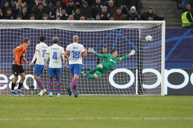 07.11.2023, xtgx, Fussball, UEFA Champions League, Schachtar Donezk - FC Barcelona, Barca emspor, v.l. Tor zum 1:0 durch Danylo Sikan (Donezk, 14) (DFL DFB REGULATIONS PROHIBIT ANY USE OF PHOTOGRAPHS as IMAGE SEQUENCES and or QUASI-VIDEO) Hamburg
