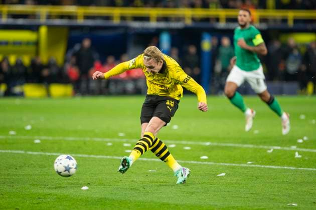 UEFA Champions League, Borussia Dortmund - Newcastle United, 7.11.2023 Julian Brandt (Borussia Dortmund, 19) erzielt das Tor zum 2:0. UEFA Champions League, Borussia Dortmund - Newcastle United, Vorrunde 4. Spieltag, am 7.11.2023, Signal Iduna Park, Dortmund UEFA regulations prohibit any use of photographs as image sequences and or quasi-video Copyright: xBEAUTIFULxSPORTS Meuselx