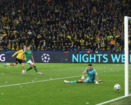 07.11.2023, Dortmund, Germany, Signal-Iduna-Park, Borussia Dortmund vs Newcastle United - UEFA Champions League 2023 2024 - Group F, Julian Brandt (Borussia Dortmund) Tor zum 2:0 (Foto Ralf Treese) Dortmund Signal-Iduna-Park North Rhine-Westphalia Germany