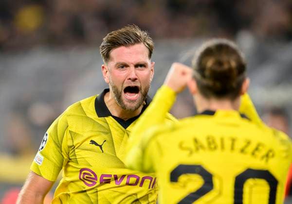 Jubel Niclas FUELLKRUG (Füllkrug)(DO) nach seinem tor zum 1:0, mit Marcel SABITZER (DO) Fussball Champions League, Vorrunde, 4.Spieltag, Borussia Dortmund (DO) - Newcastle United (NU), am 07.11.2023 in Dortmund Deutschland. UEFA regulations prohibit any use of photographs as image sequences and or quasi-video Â