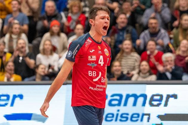 Derr, Laurin (BADEN VOLLEYS SSC Karlsruhe, 4), GER, Volleyball, 1. Bundesliga Maenner, BADEN VOLLEYS SSC Karlsruhe vs. VC Bitterfeld-Wolfen, 07.11.2023, GER, Volleyball, 1. Bundesliga Maenner, BADEN VOLLEYS SSC Karlsruhe vs. VC Bitterfeld-Wolfen, 07.11.2023 Karlsruhe Copyright: xEibner-Pressefoto StefanxMayerx EP_SMR