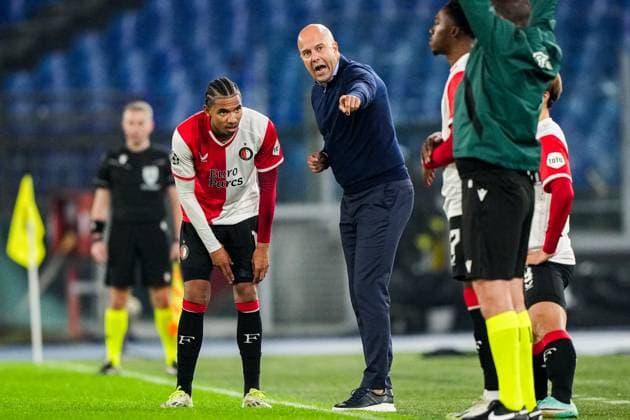 UEFA Champions League: S.S. Lazio v Feyenoord Rome - Calvin Stengs of Feyenoord, Feyenoord coach Arne Slot during the 4th leg of the UEFA Champions League group stage between S.S. Lazio v Feyenoord at Stadio Olympico on 7 November 2023 in Rome, Italy. Copyright: xTomxBodex