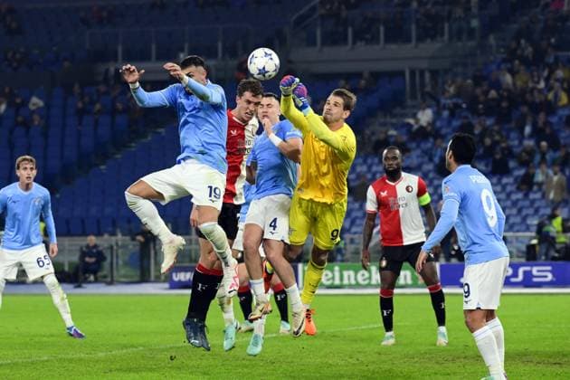 ROME - (l-r) Taty Castellanos of SS Lazio, Mats Wieffer of Feyenoord, Patric of SS Lazio, SS Lazio goalkeeper Ivan Provedel during the UEFA Champions League group E match between SS Lazio Roma and Feyenoord Rotterdam at Stadio Olimpico on November 7, 2023 in Rome, Italy. ANP OLAF KRAAK UEFA Champions League 2023 24 2023 2024 xVIxANPxSportx xxANPxIVx 483283724 originalFilename: 483283724.jpg