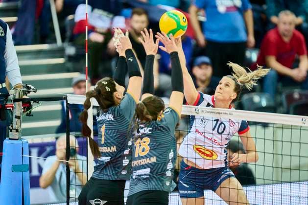 07.11.2023 LODZ ULICA BANDURSKIEGO ARENA CEV LIGA MISTRZYN KOBIET 2024 ( CEV CHAMOIONS LEAGUE VOLLEY 2024 WOMEN ) MECZ BUDOWLANI LODZ - SC POTSDAM NZ. ANA BJELICA TARA TAUBNER VERONIKA DOKIC FOTO RADOSLAW JOZWIAK CYFRASPORT NEWSPIX.PL --- Newspix.pl POLAND OUT!  RA1_2002