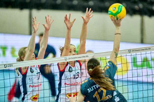 07.11.2023 LODZ ULICA BANDURSKIEGO ARENA CEV LIGA MISTRZYN KOBIET 2024 ( CEV CHAMOIONS LEAGUE VOLLEY 2024 WOMEN ) MECZ BUDOWLANI LODZ - SC POTSDAM NZ. MARTYNA LAZOWSKA KINGA ROZYNSKA RODICA BUTEREZ FOTO RADOSLAW JOZWIAK CYFRASPORT NEWSPIX.PL --- Newspix.pl POLAND OUT!  RA1_2331