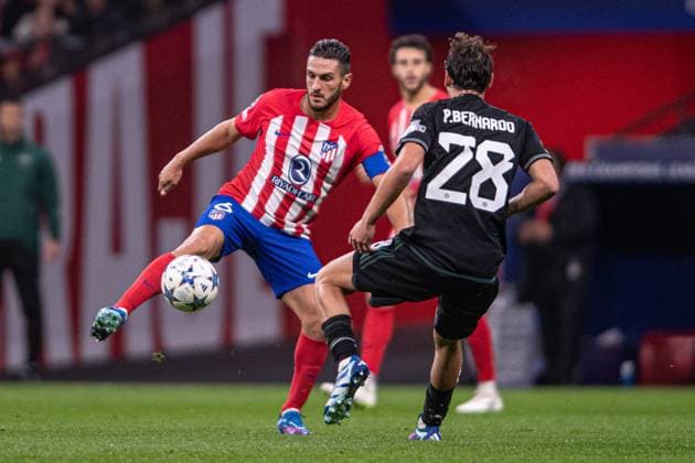 7th November 2023; Metropolitano Stadium, Madrid, Spain, Champions League, Group Stage Football, Atletico Madrid versus Celtic; Koke and Paulo Bernardo  ActionPlus12573771 AgenciaxLOF