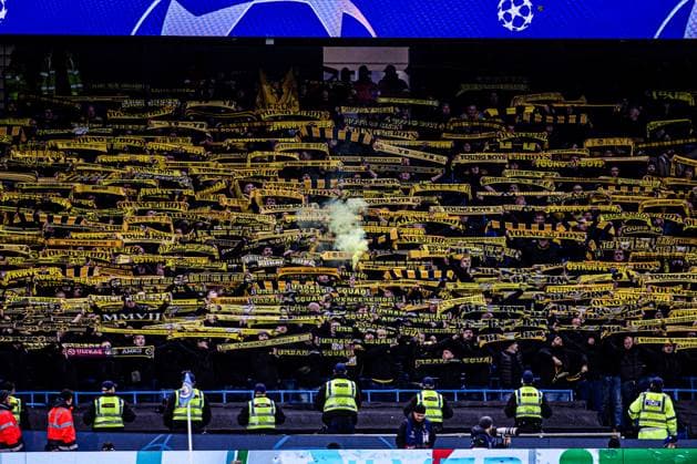 MANCHESTER, ENGLAND - NOVEMBER 7: fans of Young Boys during the UEFA Champions League Group Stage match between Manchester City and BSC Young Boys at Etihad Stadium on November 7, 2023 in Manchester, England. Manchester Etihad Stadium England United Kingdom Copyright: xJustPictures.ch DaniloxFernandesx jp-en-EuSpIm-Man.City_Y.Boys_07Nov2023_DAF_00056