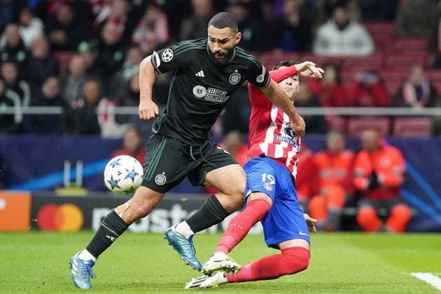 Atletico de Madrid s Alvaro Morata (r) and Celtic FC™s Cameron Carter-Vickers during Champions League 2023 2024, Group E, match 4. November 7,2023. (20231107104)