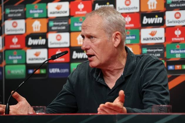 Freiburg, Deutschland 08. November 2023: Fussball-Europa-League - 2023 2024 - SC Freiburg Pressekonferenz - Spieltagskonferenz Im Bild: Trainer Christian Streich (SC Freiburg) in der Pressekonferenz vor dem Spiel gegen TSC Backa Topola Europa Park Stadion Baden Württemberg Copyright: xFotostandx xHettichx
