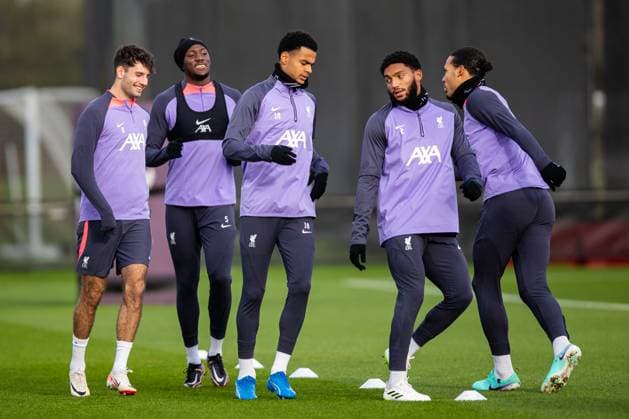 Football - UEFA Europa League - Group E - Toulouse FC v Liverpool FC - MD-1 LIVERPOOL, ENGLAND - Wednesday, November 8, 2023: Liverpool s Dominik Szoboszlai (L), Ibrahima KonatÃ (2nd L), Cody Gakpo (C), Joe Gomez (2nd R) and captain Virgil van Dijk during a training session at the AXA Training Centre ahead of the UEFA Europa League Group E match between Toulouse FC and Liverpool FC. (Photo by Jessica Hornby Propaganda) LIVERPOOL AXA Training Centre MERSEYSIDE ENGLAND  Copyright: xDavidxRawcliffex P2023-11-08-LFC_Training-49