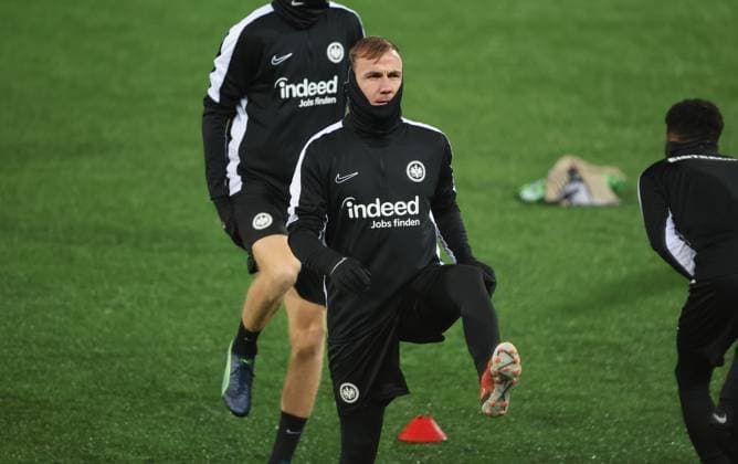 Sport Bilder des Tages 09.11.2023, Fussball UEFA Europa Conference League, HJK Helsinki - Eintracht Frankfurt, emonline, emspor, v.l., Mario Götze (Eintracht Frankfurt) beim Abschlusstraining DFL DFB REGULATIONS PROHIBIT ANY USE OF PHOTOGRAPHS AS IMAGE SEQUENCES AND OR QUASI-VIDEO. xdcx Copyright: HMBxMedia