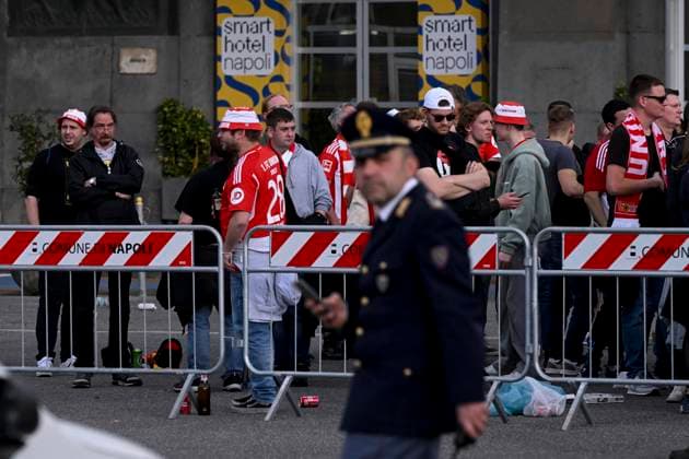 November 8, 2023, Naples, Italy: Union Berlin fans checked by the police at the meeting point set up by the police before reaching the Maradona stadium by bus for the Champions League match, Naples, 8 November 2023. ANSA CIRO FUSCO SSC Napoli-Union Berlin  - ZUMAa110 20231108_zaf_a110_016 Copyright: xCiroxFuscox