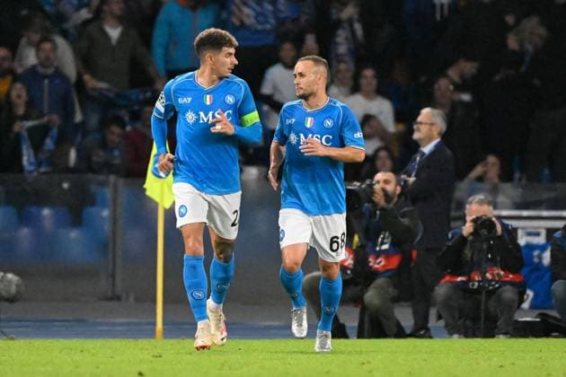 Fussball, Herren, Saison 2023 2024, UEFA Champions League (Gruppe C, 4. Spieltag), SSC Neapel - 1. FC Union Berlin, v. l. Giovanni Di Lorenzo (SSC Neapel) und Stanislav Lobotka (SSC Neapel), 08.11. 2023, Copyright: xMatthiasxKochx