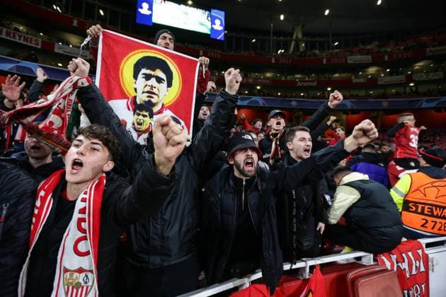 Arsenal v Sevilla 8 November 2023, London - Champion™s League Football, Group B - Arsenal v Sevilla - Sevilla fans with a Diego Maradona banner - Photo: Jacques Feeney Offside. London UK Copyright: xJacquesxFeeneyx xOffsidexOffside