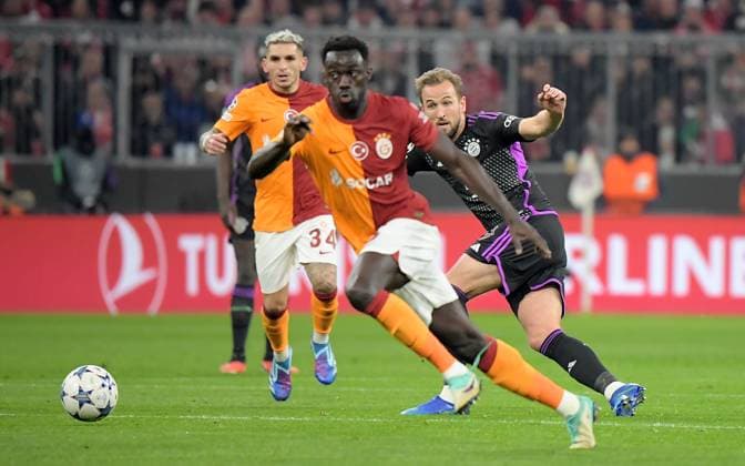 08.11.2023, xemx, Fussball UEFA Champions League, FC Bayern Muenchen - Galatasaray SK Istanbul emspor, v.l. Harry Kane (FC Bayern Muenchen), Davinson Sanchez (Galatasaray SK Istanbul) (DFL DFB REGULATIONS PROHIBIT ANY USE OF PHOTOGRAPHS as IMAGE SEQUENCES and or QUASI-VIDEO) Muenchen