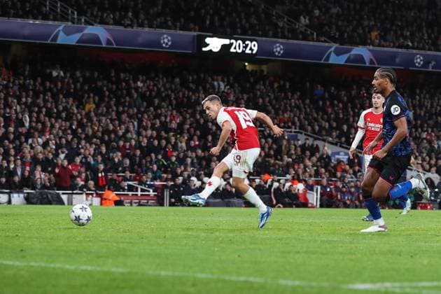 Arsenal v Sevilla 8 November 2023, London - Champion™s League Football, Group B - Arsenal v Sevilla - Leandro Trossard of Arsenal scores the opening goal - Photo: Jacques Feeney Offside. London UK Copyright: xJacquesxFeeneyx xOffsidexOffside