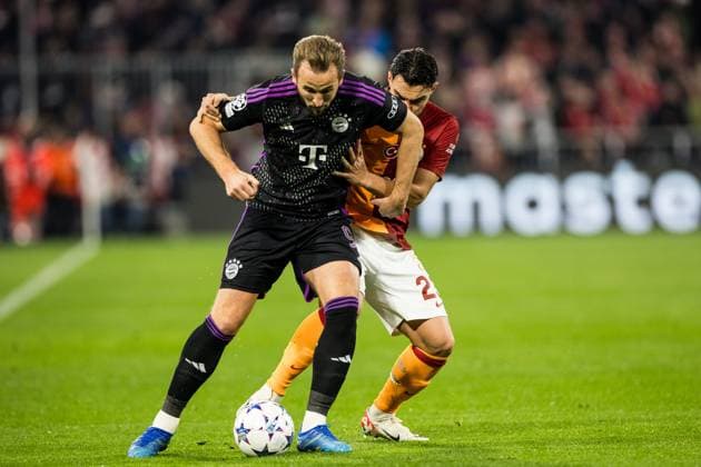 UEFA Champions League: FC Bayern Muenchen - Galatasaray; 08.11.2023 Zweikampf Harry Kane (FC Bayern Muenchen, 9), Hakim Ziyech (Galatasaray, 22) UEFA Champions League: FC Bayern Muenchen - Galatasaray, Muenchen, Allianz Arena am 08.11.2023 Copyright: xBEAUTIFULxSPORTS Wunderlx