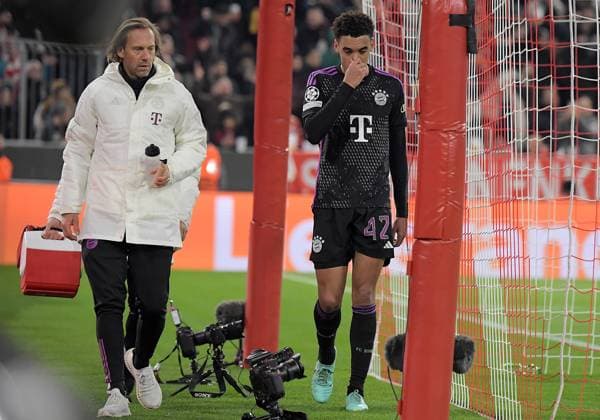 08.11.2023, xemx, Fussball UEFA Champions League, FC Bayern Muenchen - Galatasaray SK Istanbul emspor, v.l. Jamal Musiala (FC Bayern Muenchen) verletzt sich und wird ausgewechselt (DFL DFB REGULATIONS PROHIBIT ANY USE OF PHOTOGRAPHS as IMAGE SEQUENCES and or QUASI-VIDEO) Muenchen