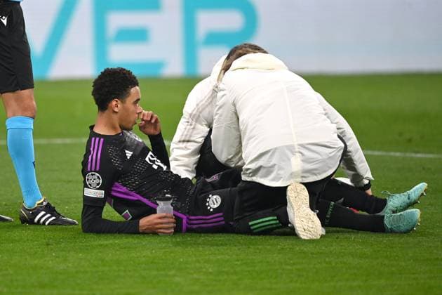 Jamal MUSIALA (Bayern Muenchen), verletzt,Verletzung. Fussball Champions League Gruppenphase 4.Spieltag FC Bayern Muenchen-Galatasaray Istanbul am 08.11.2023, A L L I A N Z A R E N A.