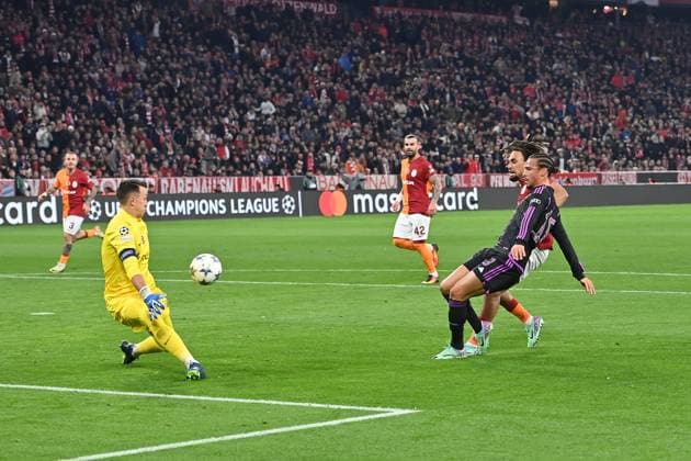 Torchance Leroy SANE (Bayern Muenchen). scheitert an Torwart Fernando MUSLERA (Galatasaray). Fussball Champions League Gruppenphase 4.Spieltag FC Bayern Muenchen-Galatasaray Istanbul am 08.11.2023, A L L I A N Z A R E N A.