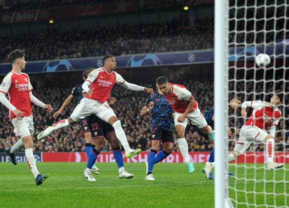 Football - 2023 2024 UEFA Champions League - Group B - Matchday Four Six - Arsenal vs Sevilla - Emirates Stadium - Wednesday 8th November 2023 Gabriel Magalhaes of Arsenal heads just wide 