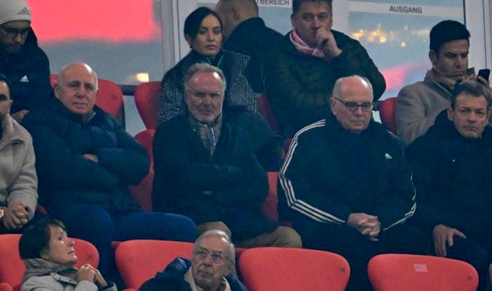 Sport Bilder des Tages 08.11.2023, Fussball UEFA Championsleague 2023 2024: 4.Spieltag Vorrunde, FC Bayern München - Galatasaray Istanbul SK, in der Allianz-Arena München. v.l. Dieter Hoeness, Ex-Vorstandsvorsitzender Karl-Heinz Rummenigge (FC Bayern München) und Ehren-Präsident und Aufsichtsratsmitglied Uli Hoeneß (FC Bayern, Hoeness)