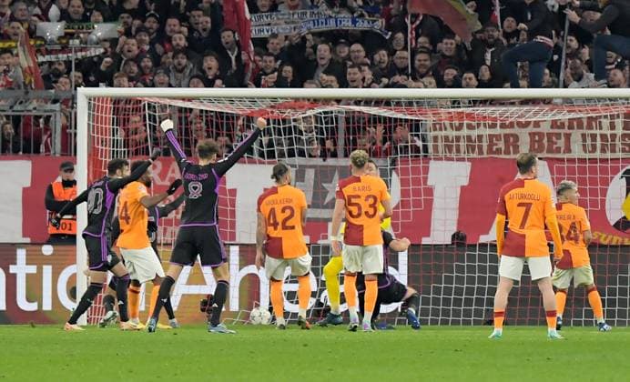 08.11.2023, xemx, Fussball UEFA Champions League, FC Bayern Muenchen - Galatasaray SK Istanbul emspor, v.l. Harry Kane (FC Bayern Muenchen) Goal scored, erziehlt das Tor zum 1:0 (DFL DFB REGULATIONS PROHIBIT ANY USE OF PHOTOGRAPHS as IMAGE SEQUENCES and or QUASI-VIDEO) Muenchen